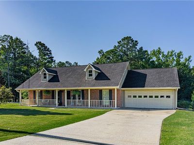 21 Lee Road 2017, Phenix City, AL, 36870