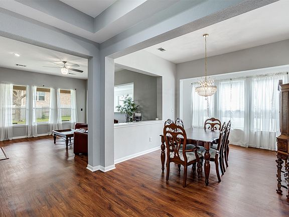 5th image of 15805 Pumpkin Ridge Dr