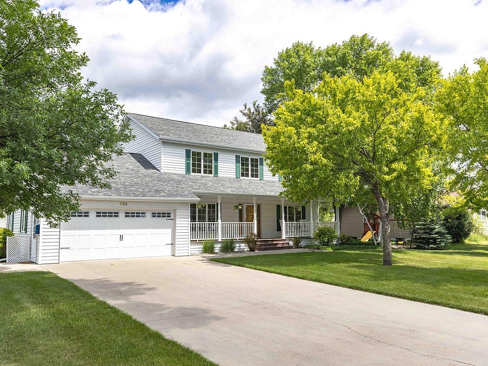 1st image of 805 Pleasant Dr