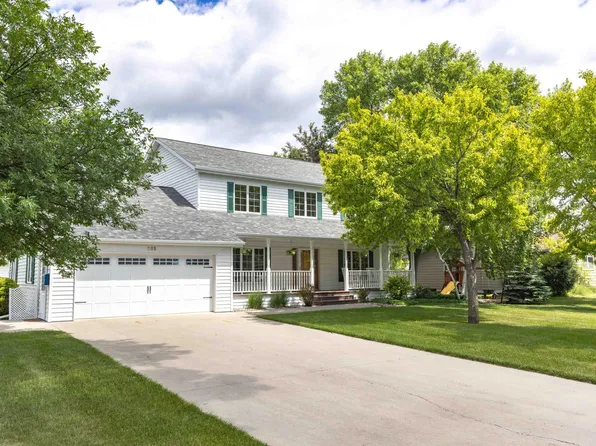 805 Pleasant Dr, Ada, MN 56510