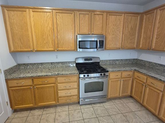 5th image of 4248 Malta Island St