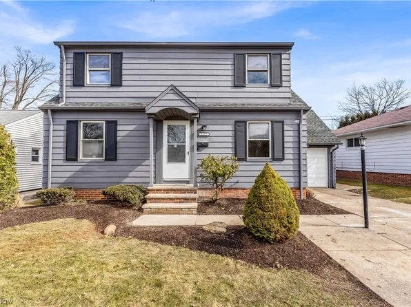 1177 Commonwealth Ave, Mayfield Heights, OH 44124
