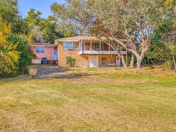 3rd image of 30 Highpoint Dr