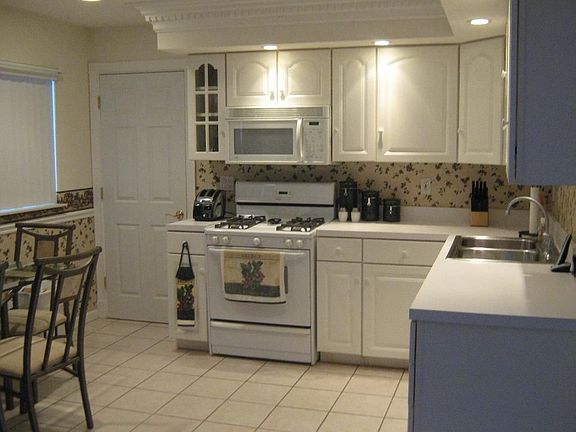 4th image of 1335 Boulder Dr