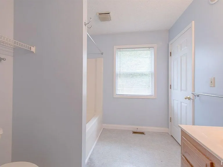 520 S Eagleson Ave — Photo 12