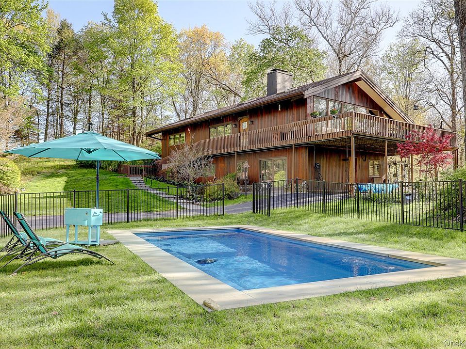 1st image of 380 Long Ridge Road