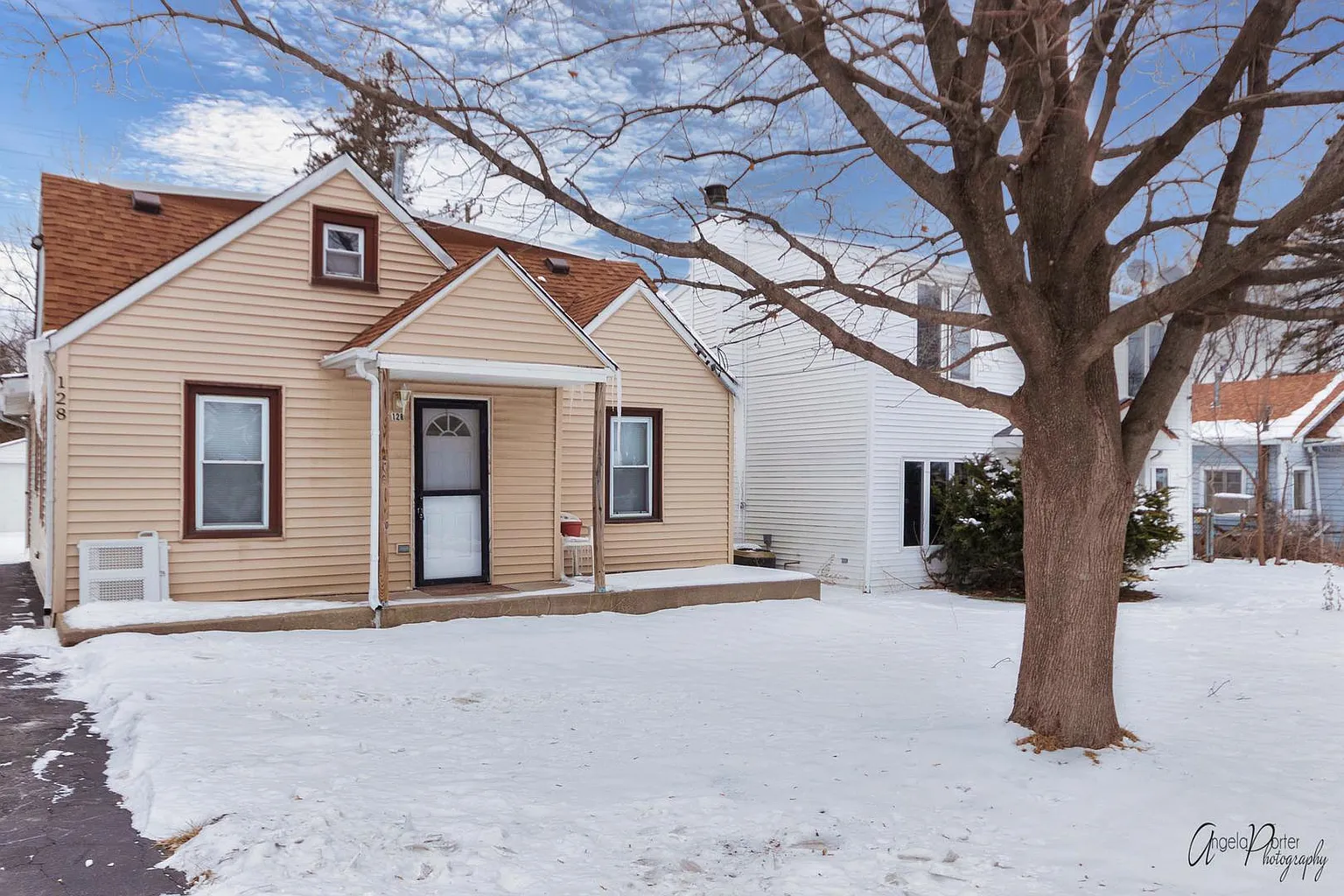 128 E Clarendon Dr photo 1