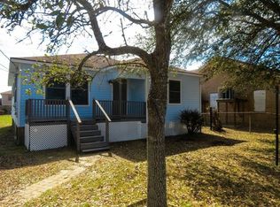 4527 Heron St, Hitchcock, TX 77563
