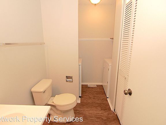 4th image of 305 W Cessna Dr APT 4