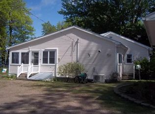 45 Oakridge Ln, North Hero, VT 05474