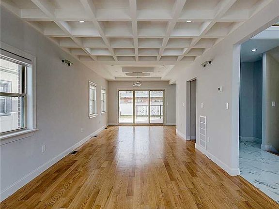 5th image of 16612 81st Ave