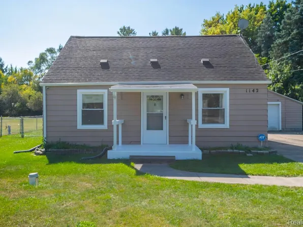 1142 Linus St, Flint, MI 48507
