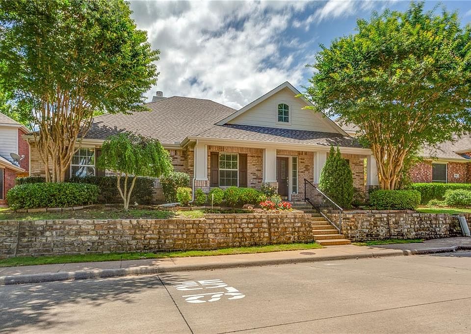 1st image of 934 Briar Oaks Dr