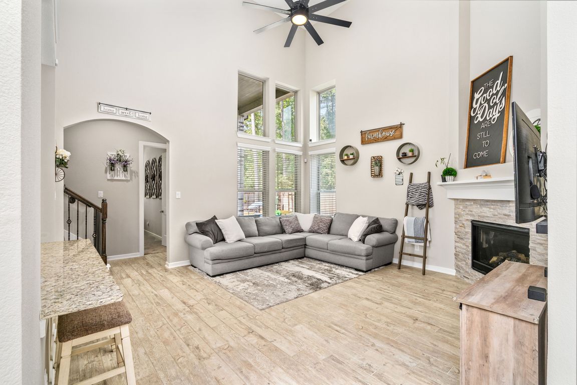 next background image