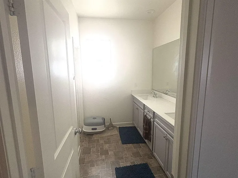 4633 Quiet Hills Ln — Photo 16