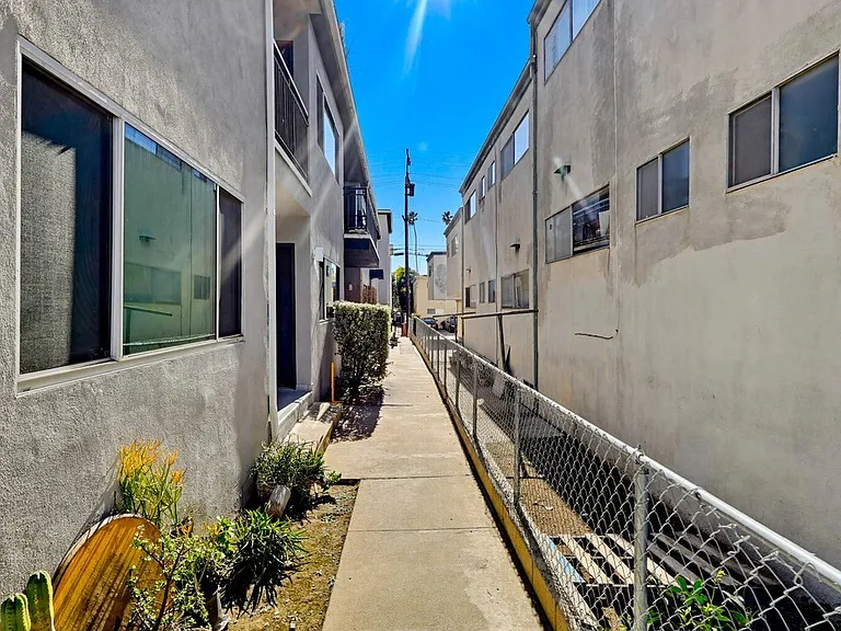 1428 12th St #H — Photo 4