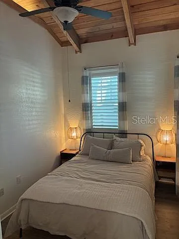525 Lexington St — Photo 21