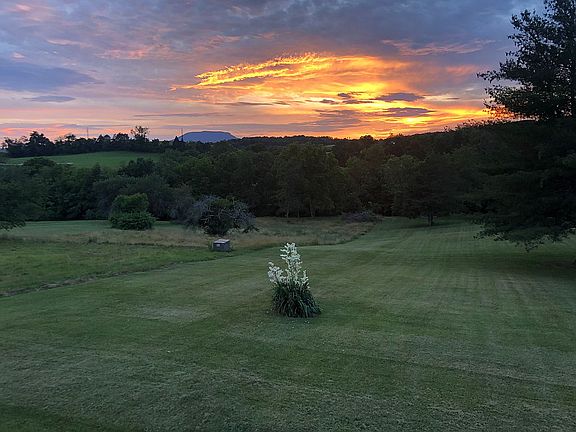 3rd image of 137 Appalachian Rise