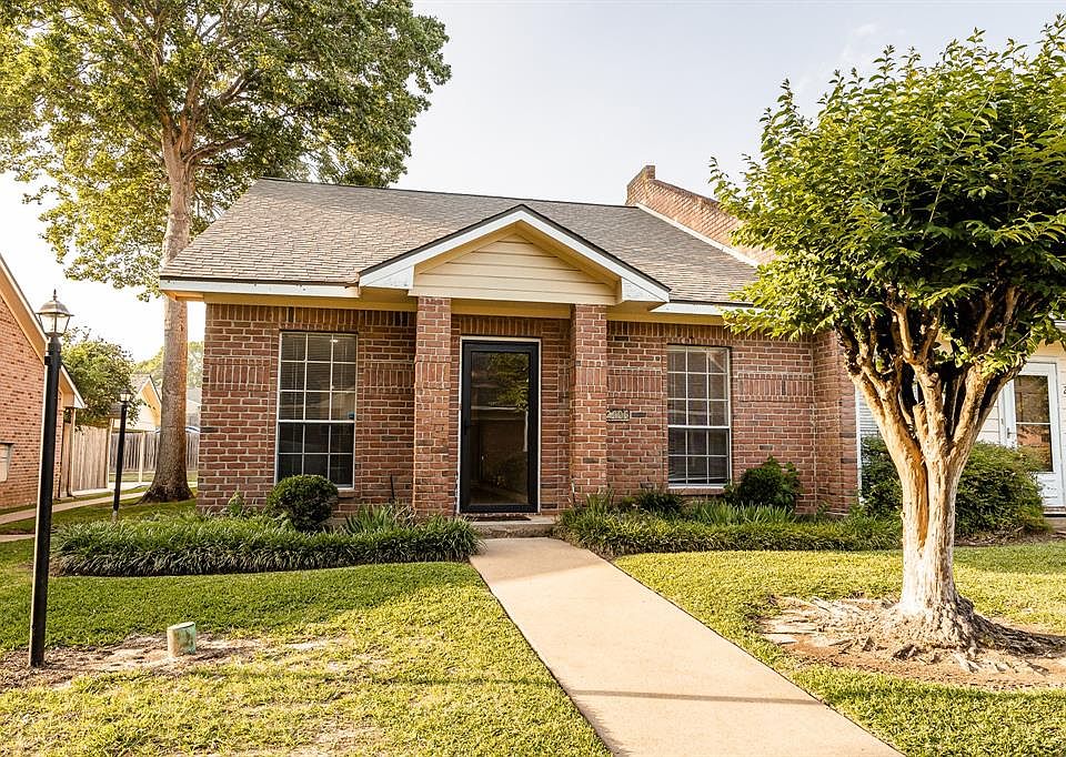 1st image of 2406 Stone Hollow Drive