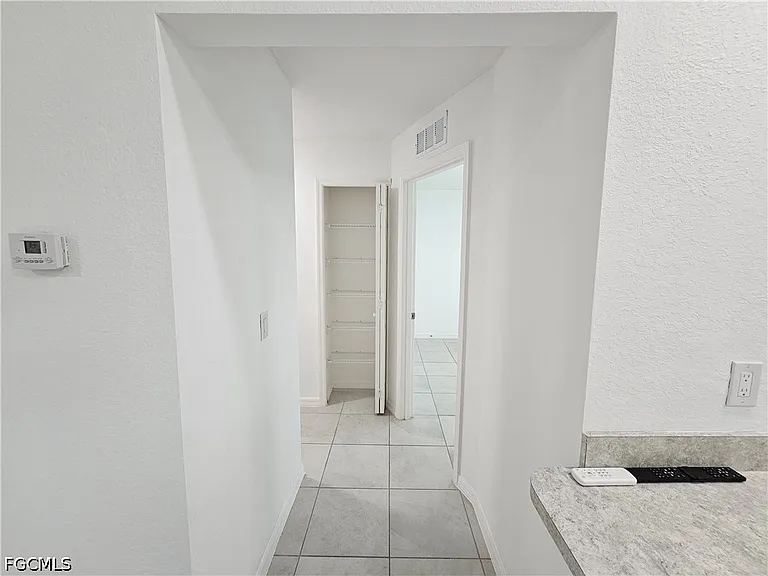 2523 NE 6th Pl — Photo 16