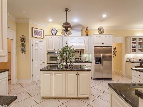 5th image of 501 Waterford Dr