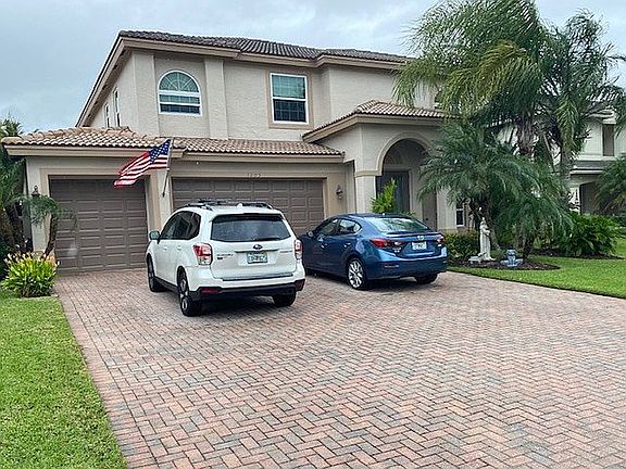 3rd image of 1205 Amethyst Dr SW