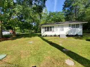14295 Railroad St, Bayou La Batre, AL 36509