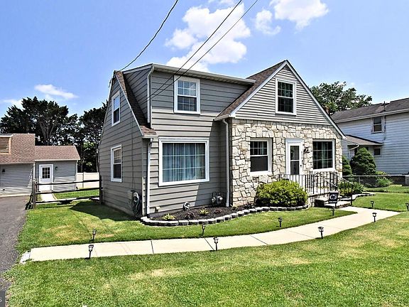 4th image of 630 Elmwood Ave
