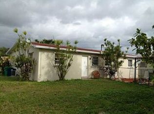 2640 NE 215th St, Miami, FL 33180