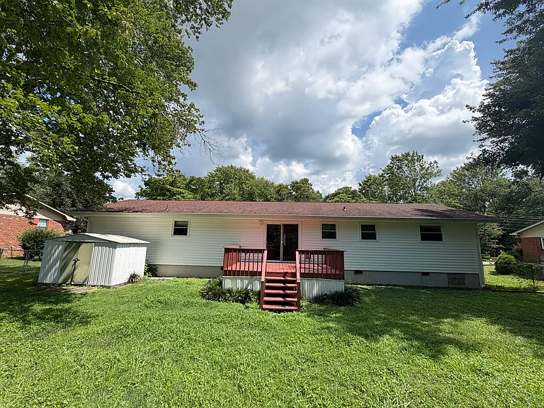 4001 Laurel Dr NW — Photo 12
