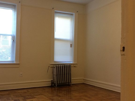 2nd image of 2454 29th St APT 1A
