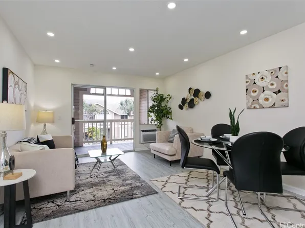 94-547 Lumiaina St APT R203, Waipahu, HI 96797