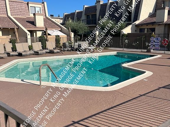 3rd image of 18419 Collins St Unit B