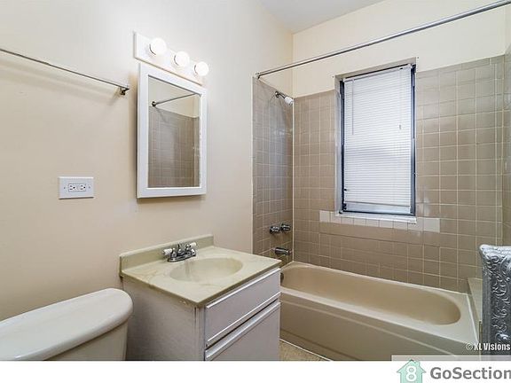 5th image of 118 S California Ave APT 3