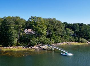 15 Ledge Rd, Cumberland Foreside, ME 04110