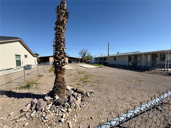 3rd image of 1934 Hualapai Drive