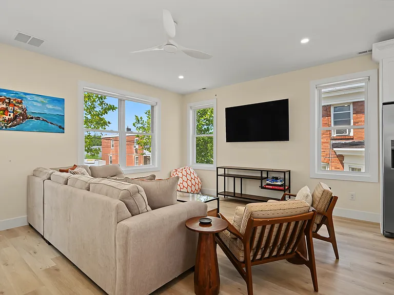 113 N Brighton Ave — Photo 7