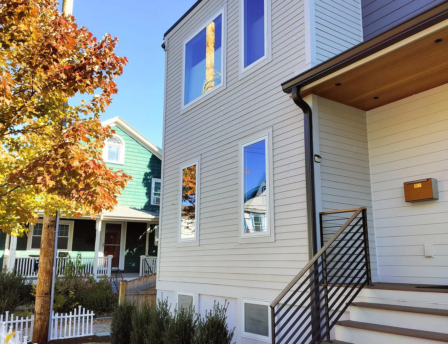 4 bed, 2600 sqft, $5,950 — Photo 3