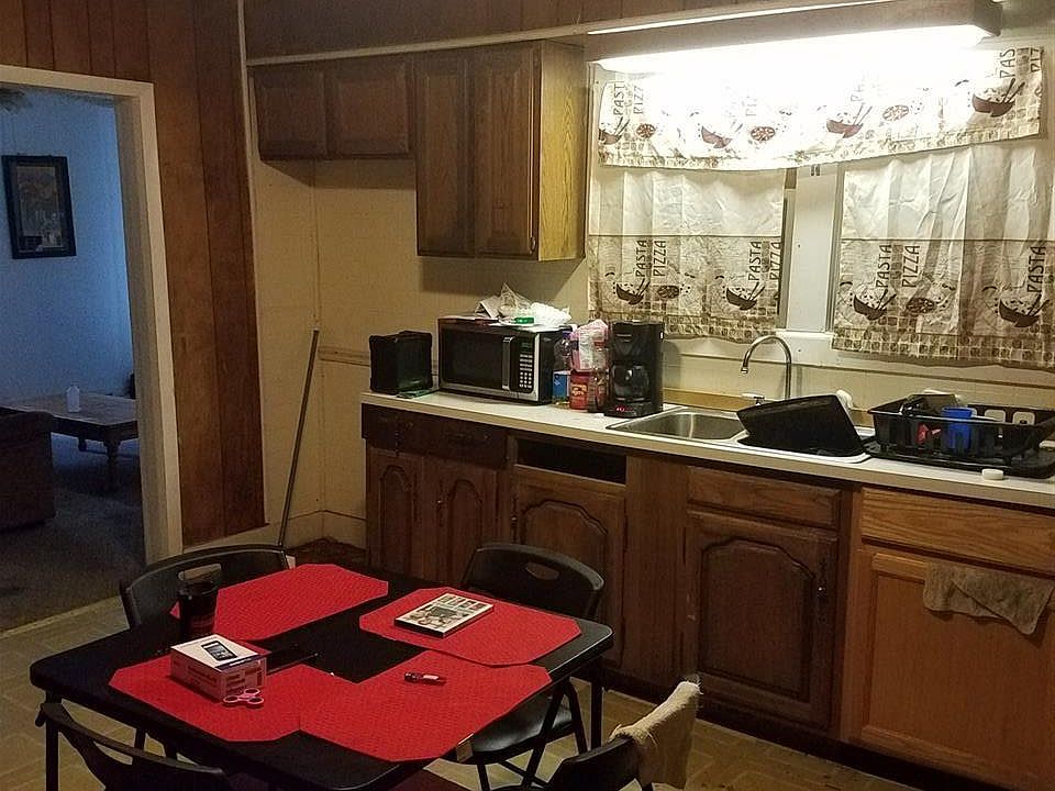 2nd image of 1813 W Kettelle St