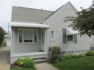 15735 Ash Ave, Eastpointe, MI 48021