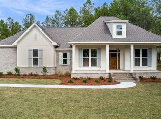 5 Butterfly Ln, Hattiesburg, MS 39402