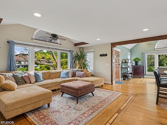 3rd image of 18762 W Willow Point Dr
