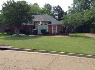 106 Glenwood Dr, Madison, MS
