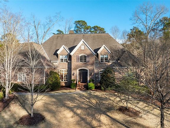 2nd image of 6715 Bateau Cir