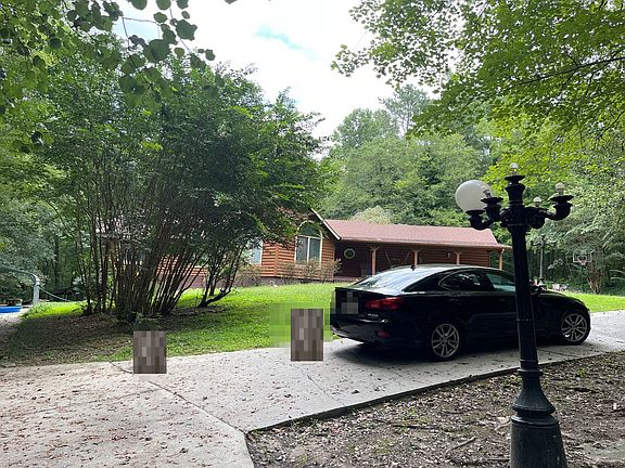 2nd image of 201 Park Dr