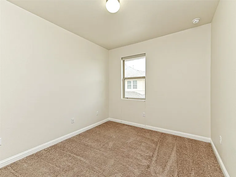 6814 E Riverside Dr #63 — Photo 17