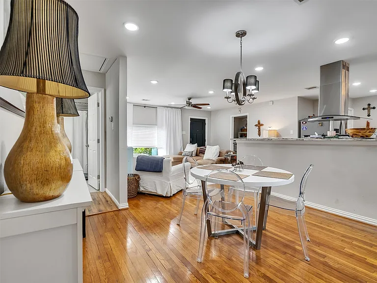 10309 Chesterfield Dr — Photo 9