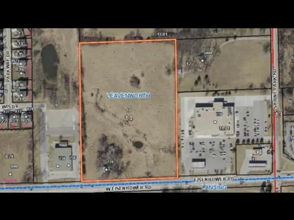 728 Eisenhower Rd, Leavenworth, KS 66048