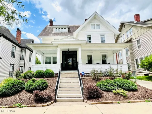 527 3rd St, Marietta, OH 45750