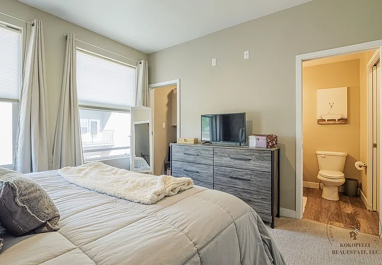 859 Struthers Ave #1 — Photo 6
